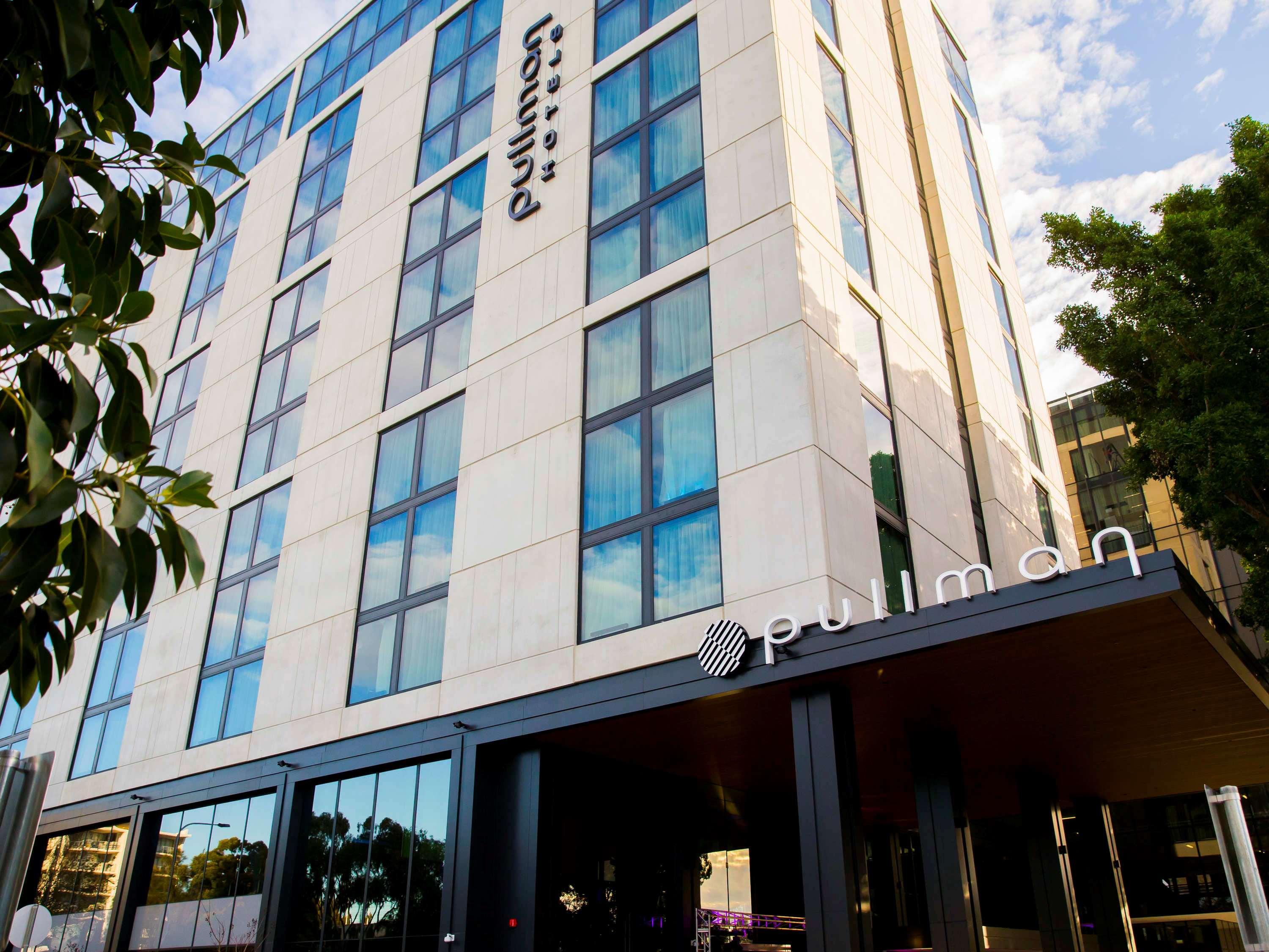 Hotel Pullman Sydney Airport Zewnętrze zdjęcie The Pullman Hotel in 2012